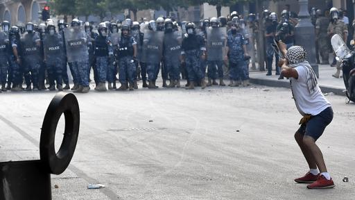  <p><strong>Ливан</strong>: митингите не престават, страната може да остане <strong>без хляб</strong></p> 