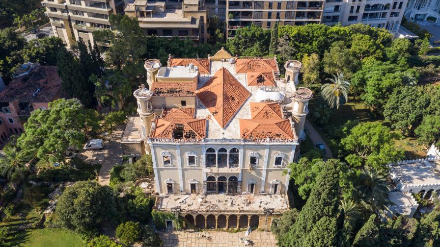 Експлозиите в Бейрут разрушиха 160-годишен дворец