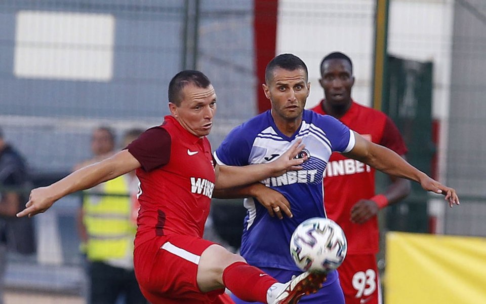 Миньор Перник е на крачка да се подсили със солидно