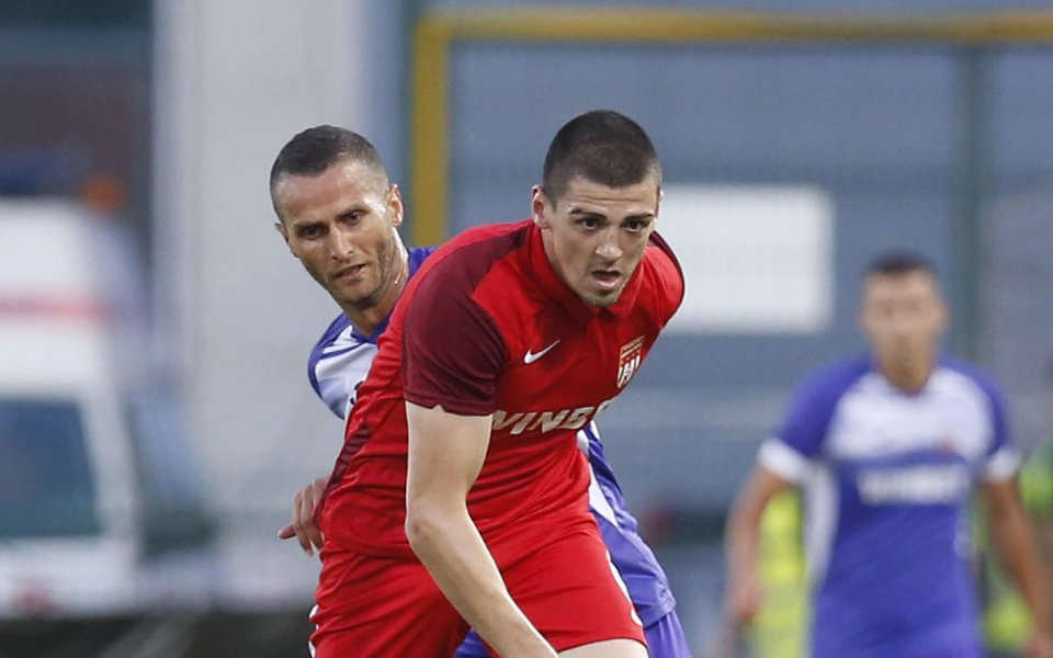 Дефанзивният полузащитник Антонио Георгиев подписа договор с Ботев (Враца). От