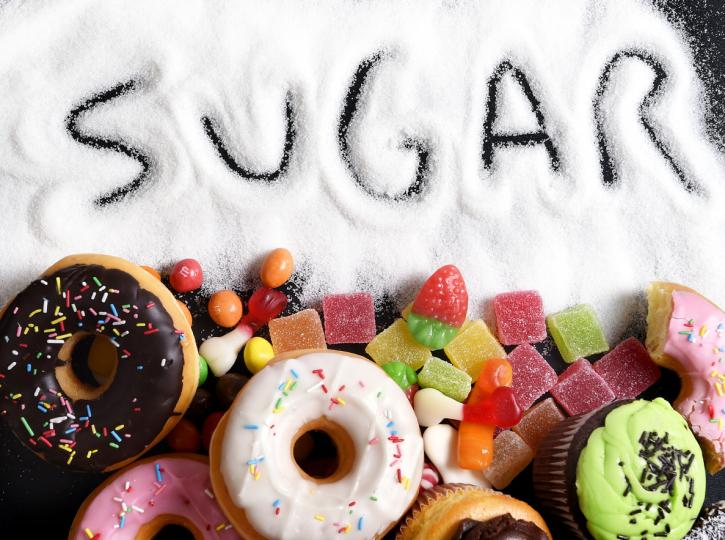 <p>Спри да ядеш захар.</p>
