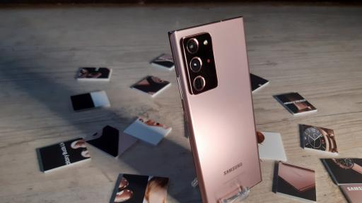  „ Самсунг ” са основали в действителност добър телефон за работа 