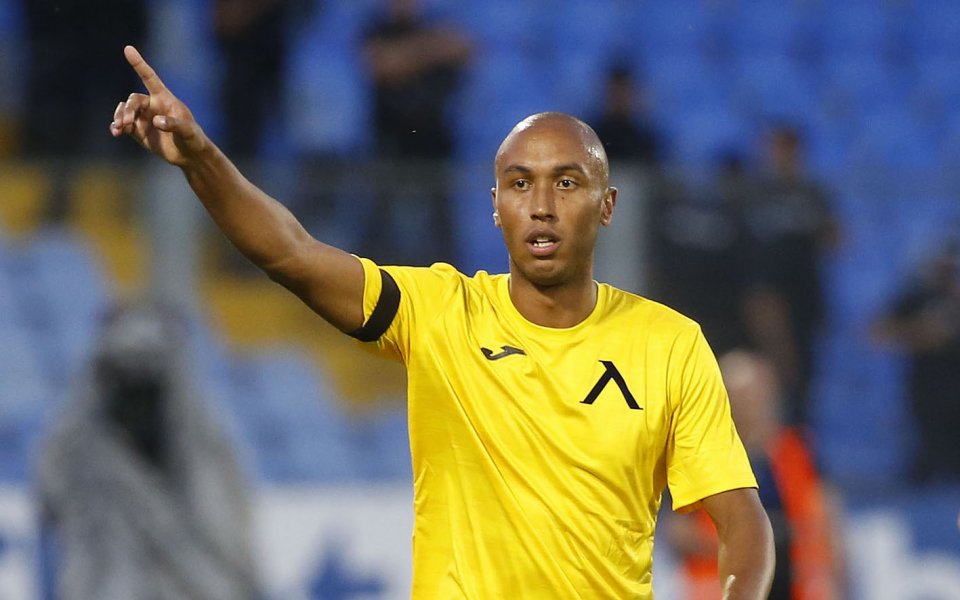 Левски няма да успее да продаде Найджъл Робърта и Паулиньо