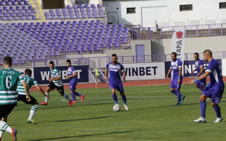 Стефан Ангелов е новият директор на ДЮШ на Етър. Той