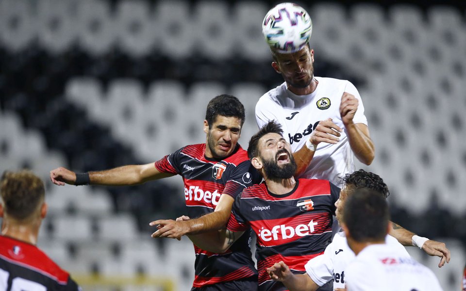 Представителният отбор на Локомотив Пловдив ще изиграе контролна среща срещу