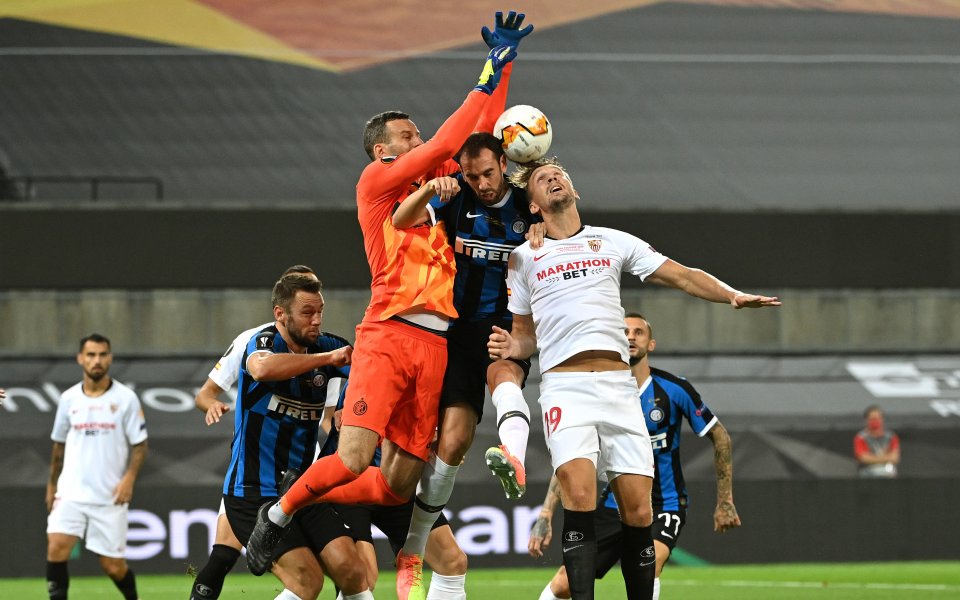 Севиля води с 3:2 срещу Интер в дългоочаквания финал на