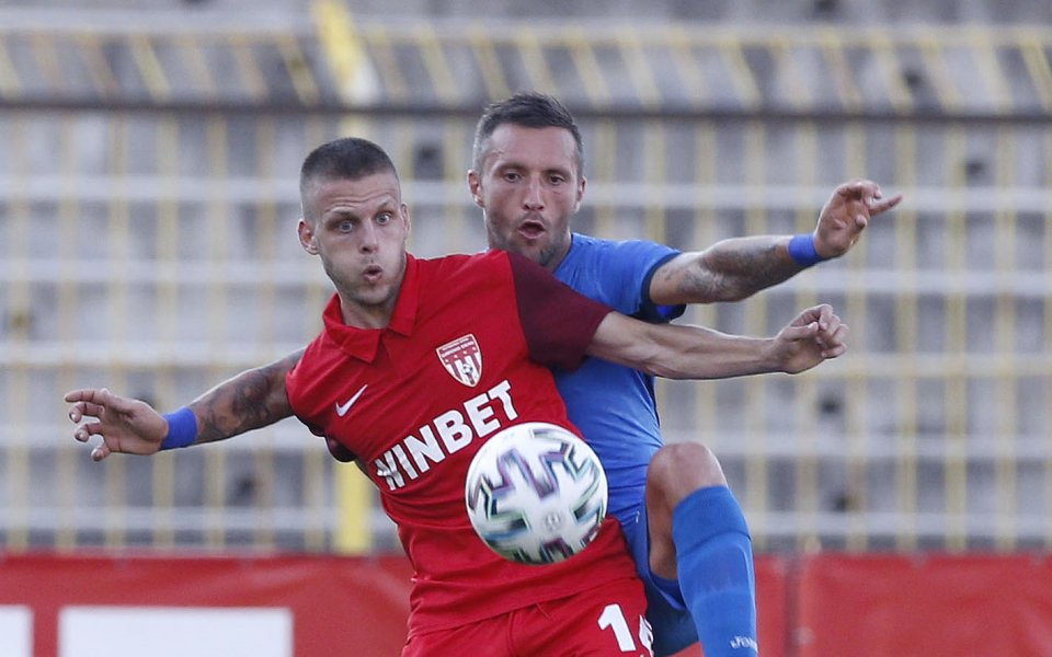 Втородивизионният Миньор Перник е на крачка да осъществи пореден сериозен