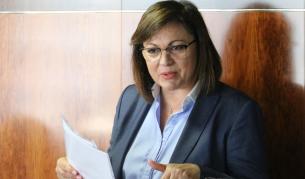 <p>Корнелия Нинова става доброволец в борбата с COVID-19</p>