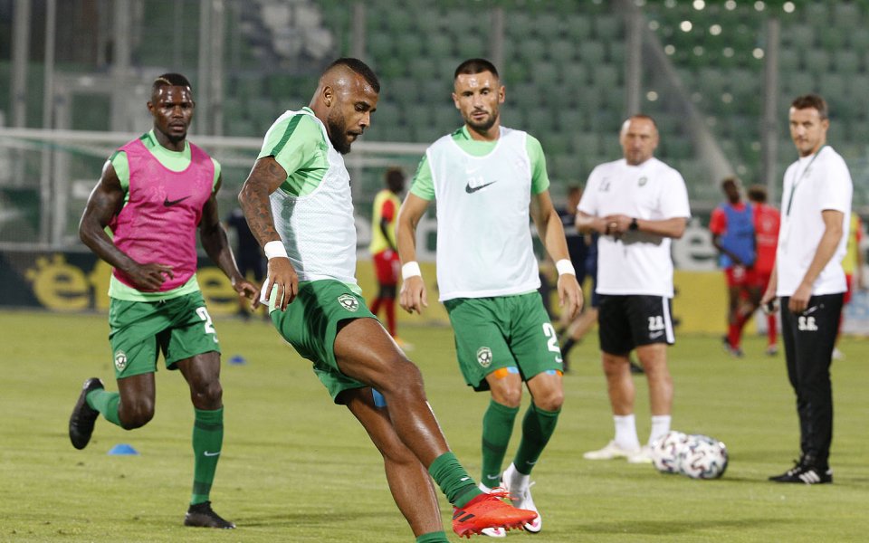 Родният Лудогорец и датският Митиланд играят при резултат 0:0 в