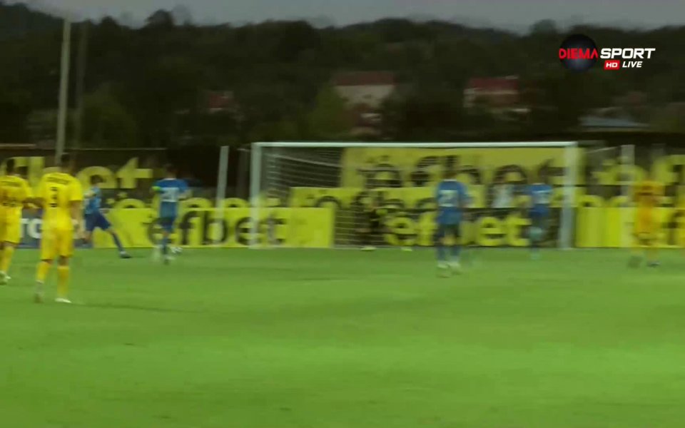 Отборът на Левски разби с 4:0 Монтана в двубой от