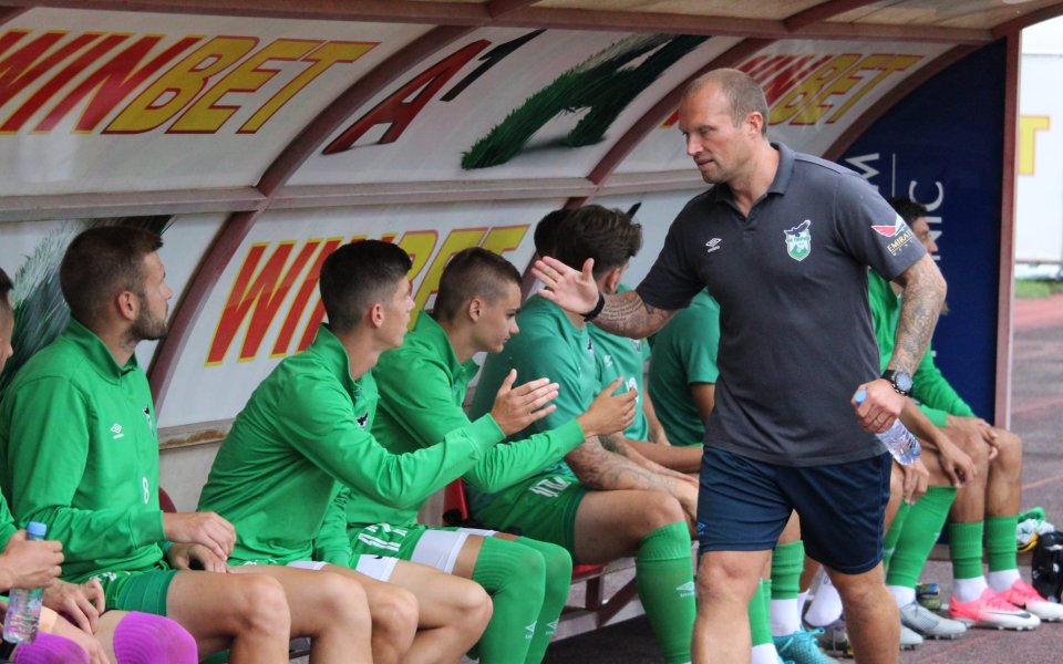 Наставникът на Пирин Благоевград Уорън Фийни се е прибрал вчера