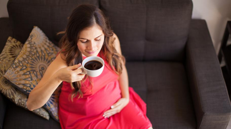 Опасен ли е кофеинът за бременните?