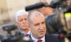 Президентът Радев ще бъде поставен под карантина