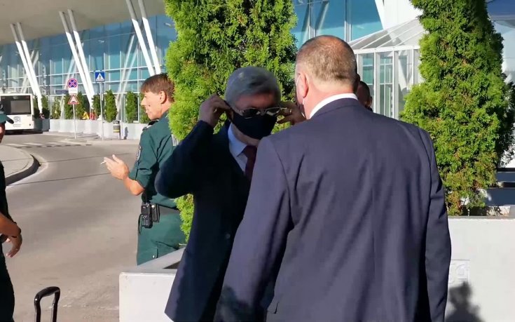 Валентин Михов ще пътува за Кардиф с 