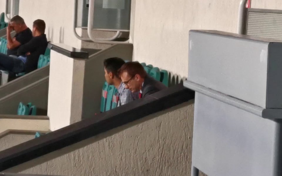 Изпълнителният директор на ЦСКА 1948 Добрин Гьонов е на трибуните