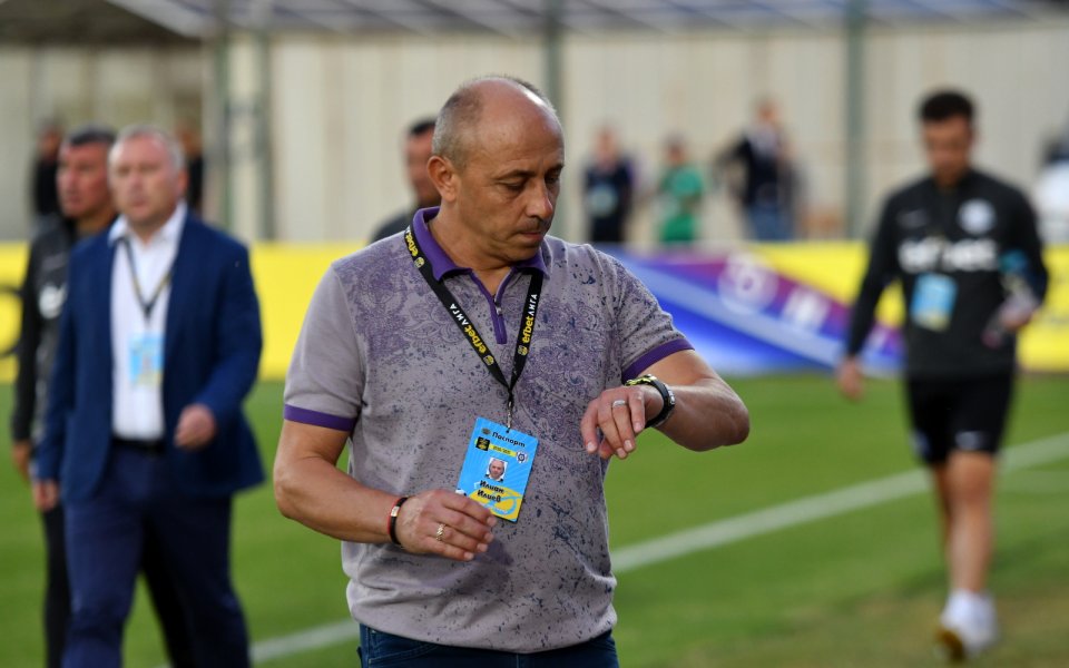 Треньорът на Черно море Илиан Илиев бе доволен от спечелените