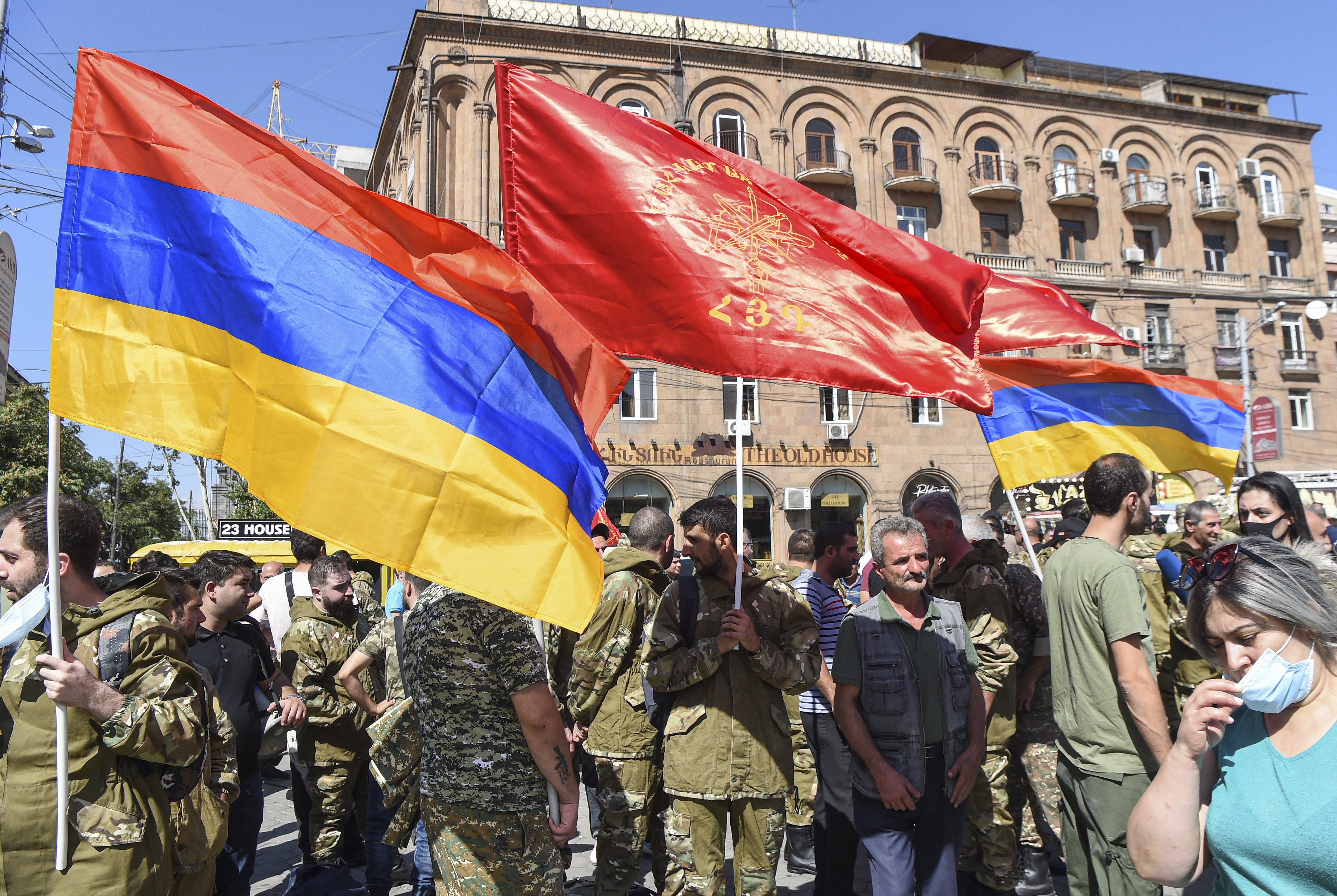 Конфликтът в Нагорни Карабах се превръща в регионален сблъсък от нов тип