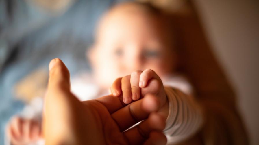 Медицинско чудо: Жена с две матки и без бъбрек роди здраво бебе