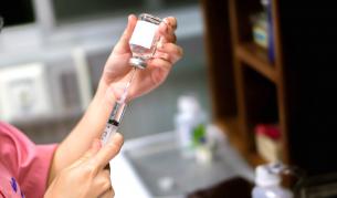 Може ли работодателят да ни задължи да се ваксинираме