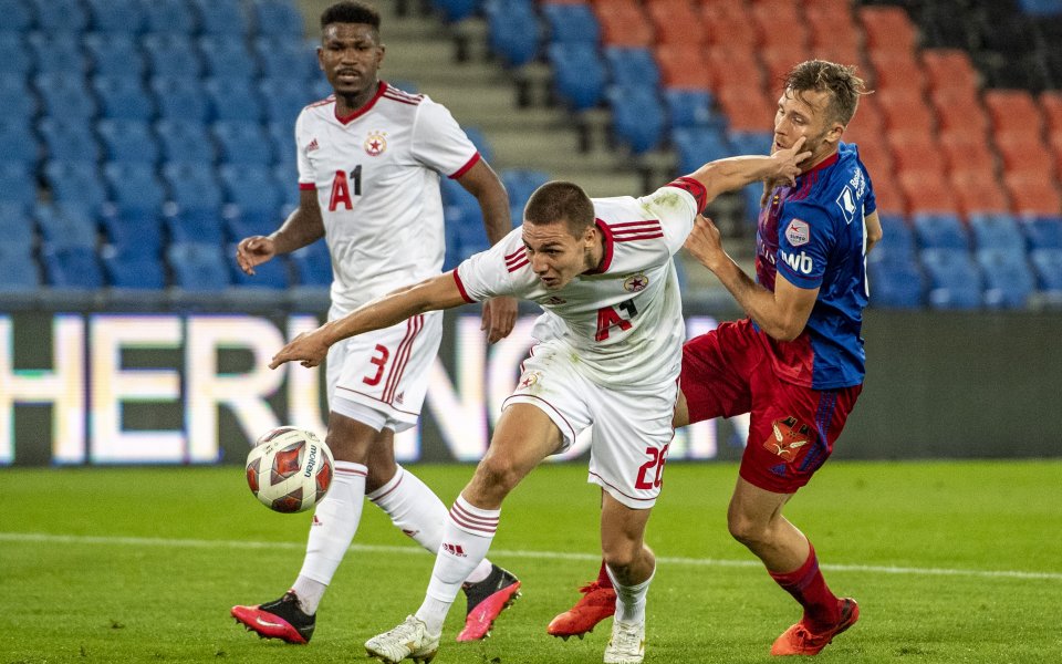 След изиграването на всички 21 мача от плейофите в Лига