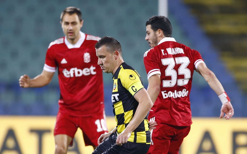 ЦСКА 1948 и Ботев Пловдив играят при 3:0 във втория