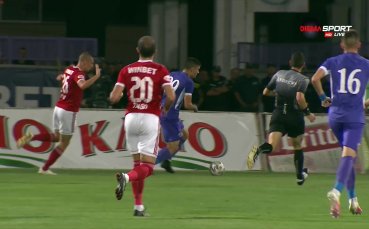 Милчо Ангелов даде ранен аванс за Етър срещу ЦСКА Нападателят