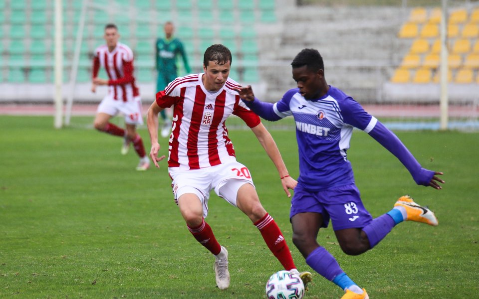 Контролата между ЦСКА 1948 и Етър няма да се играе.