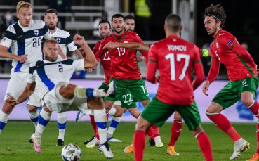 Националните отбори на Финландия и България играят при резултат 2 0