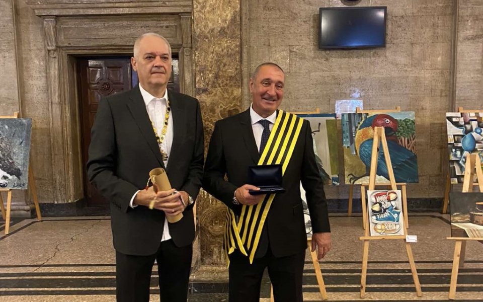 Известният треньор по щанги Пламен Аспарухов стана почетен гражданин на Перник