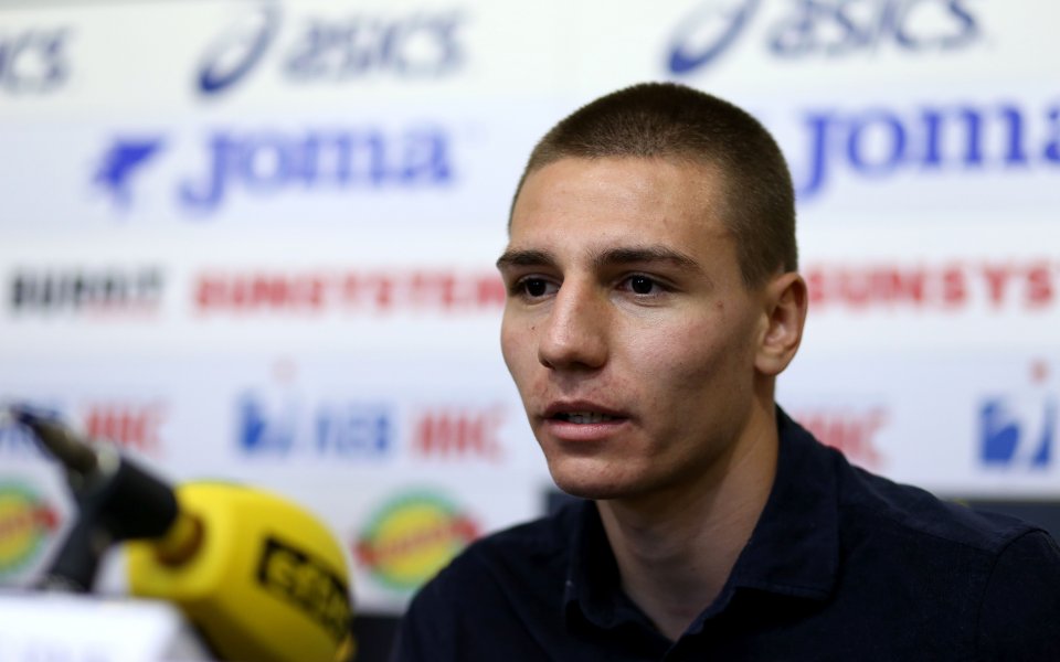 Един от най-добрите футболисти на ЦСКА Валентин Антов е привлякъл