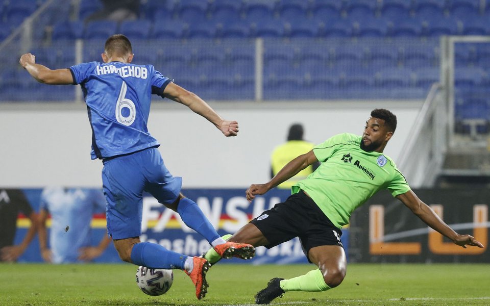 Голмайсторът на Черно море Матиас Курьор получи наградата си за