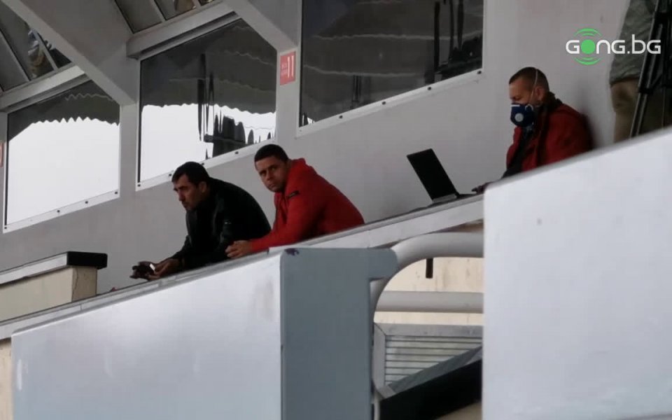 .native-ad-suggested-news { position: relative; margin-bottom: 40px; width: 100%; padding: 20px