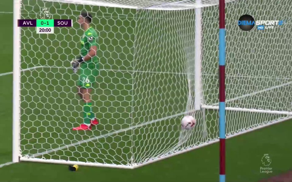 Тимът на Саутхемптън води с 3:0 на почивката като гост