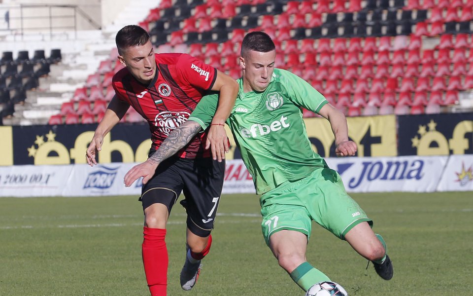 Хебър спечели с 3:1 гостуването на Локомотив Сф в първи