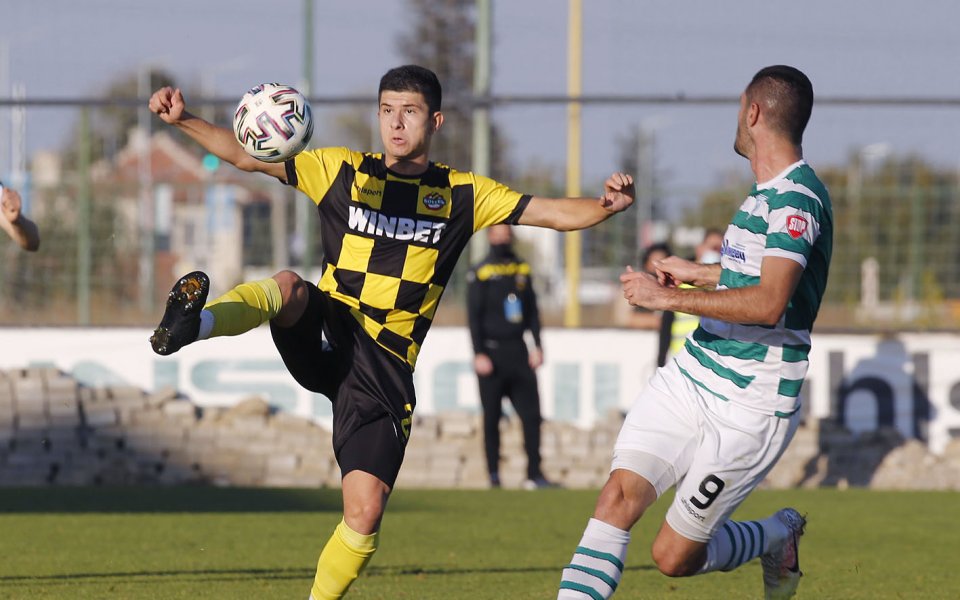 Отборът на Ботев (Пловдив) ще изиграе контролна среща в прекъсването