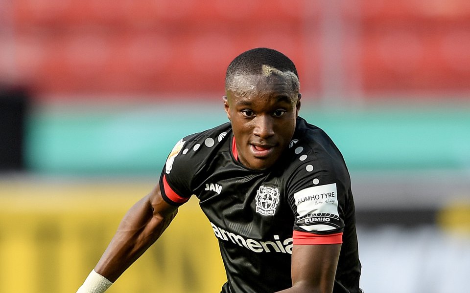 Отборът на Манчестър Юнайтед е направил неуспешен опит да привлече