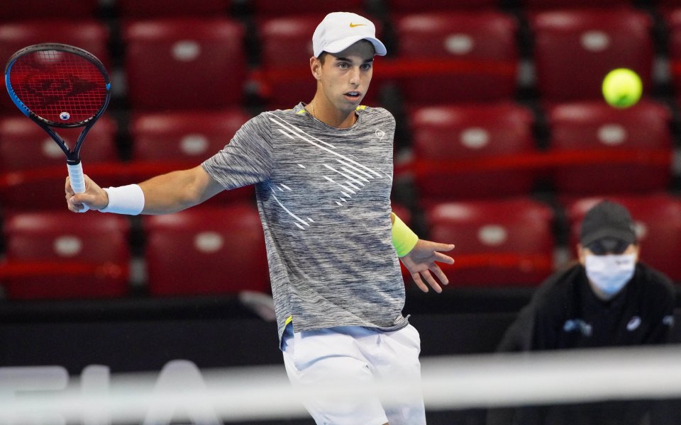 Андреев се класира за втория кръг на турнир по тенис в Анталия