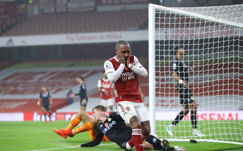 Отборът на Астън Вила надви Арсенал с 3:0 в мач