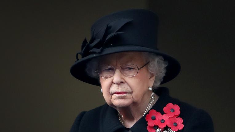 Кралиците също плачат: 5 редки фотографии на Елизабет Втора 