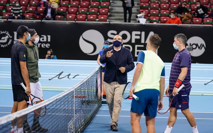 Двойката Донски и Младенов с поражение в първия кръг на Sofia Open