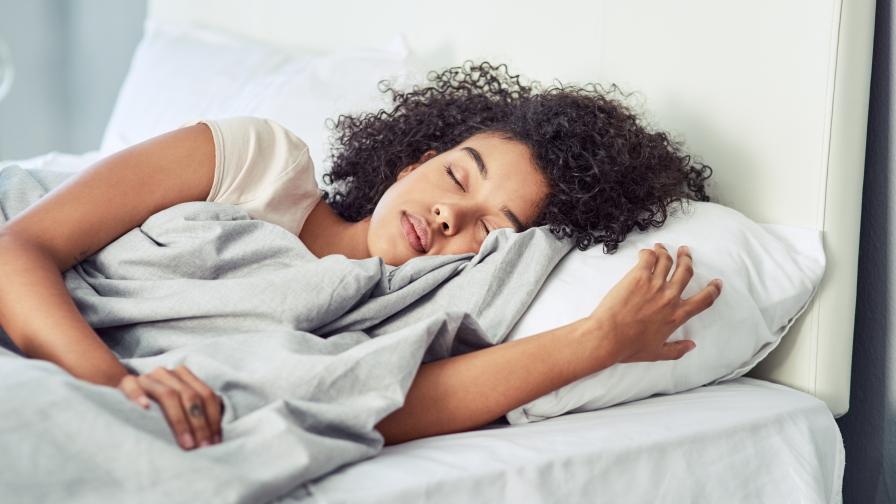 Любимата ни поза за сън може да е опасна за здравето