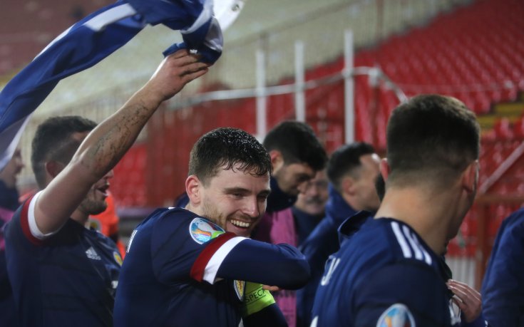 Фарс - всички титуляри в отбраната на Ливърпул са контузени