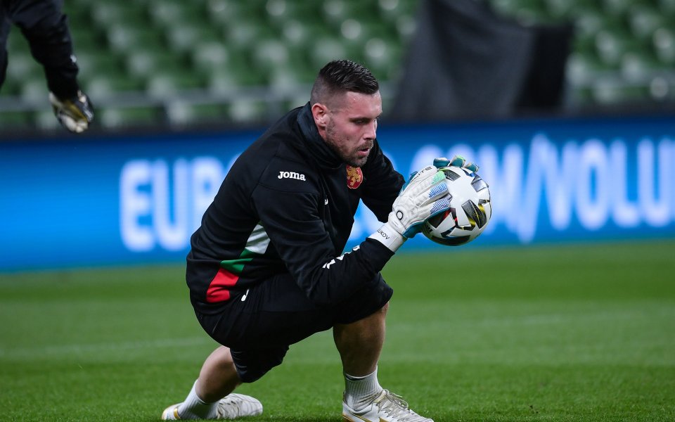 Локомотив Пловдив продаде вратаря Мартин Луков в Саудитска Арабия. Националът