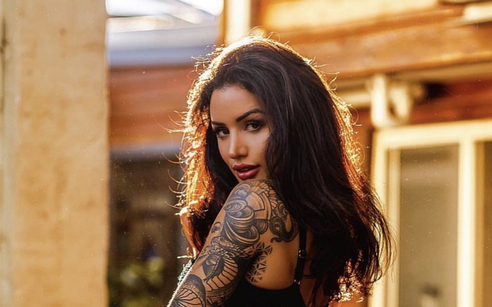 Тенис звездата Бърнард Томич заби секси гадже и е намерил