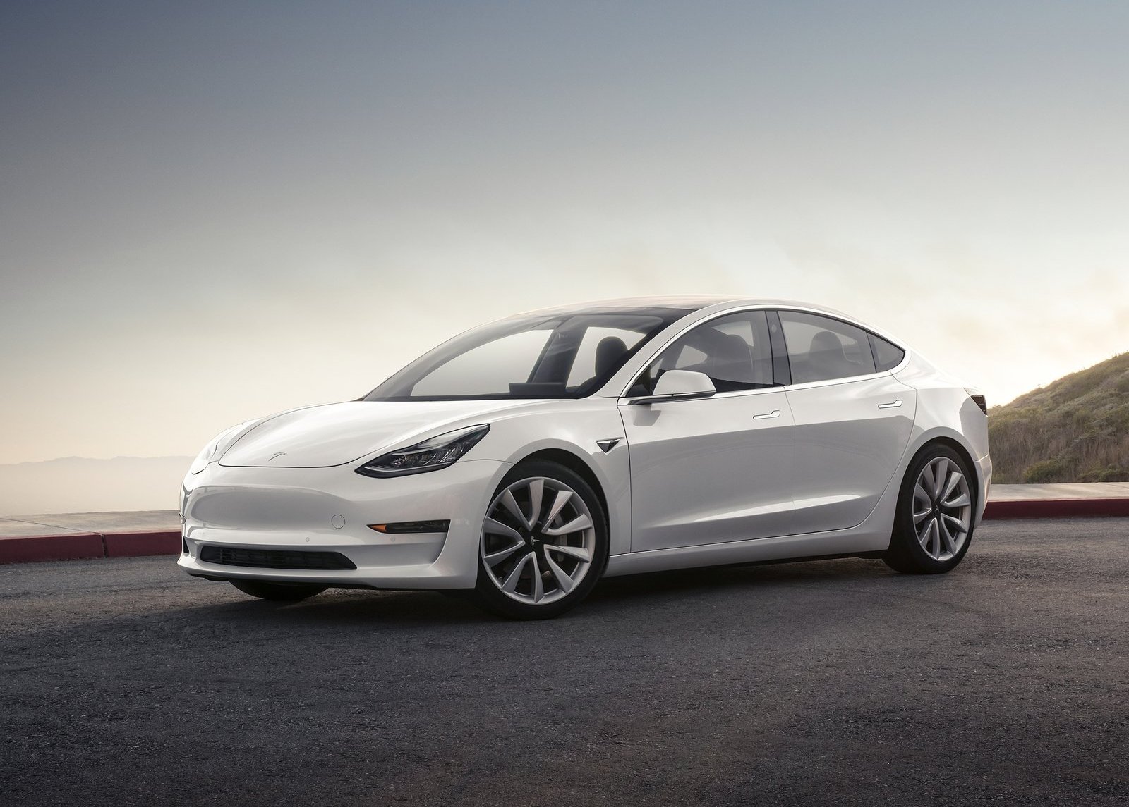 Tesla Model 3 е безусловен лидер в Европа сред електромобилите