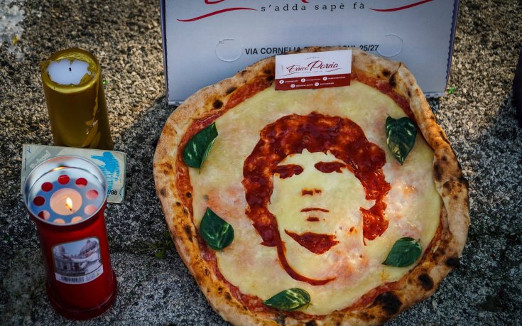 Медиите на Ботуша за Марадона: Вече дриблира на небето