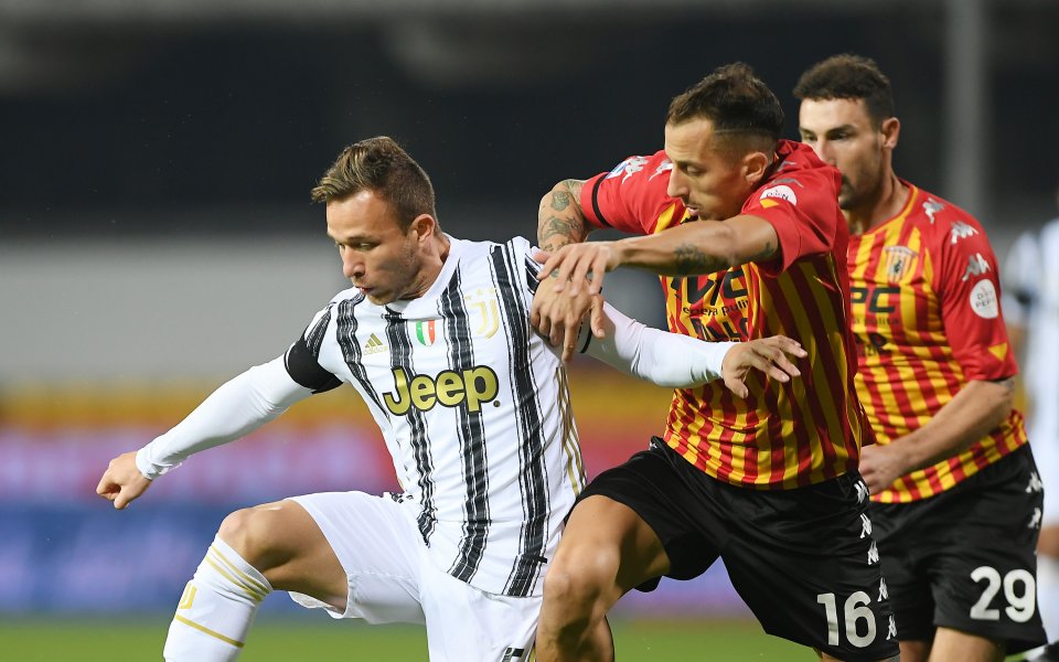 Отборите на Беневенто и Ювентус играят при резултат 1:1 в