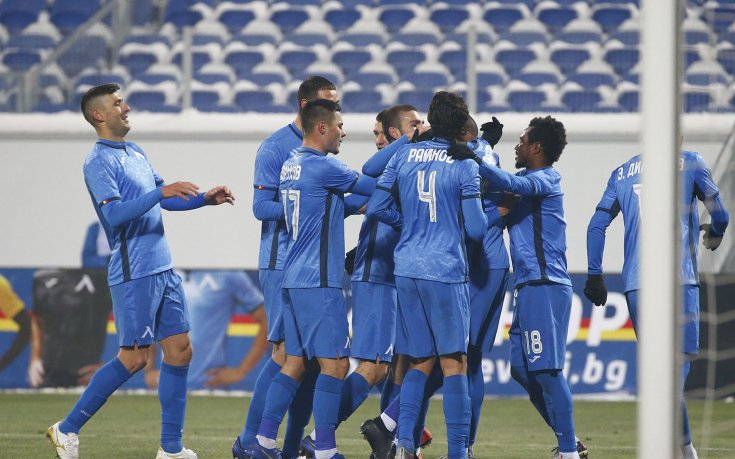 Пореден заразен с COVID-19 в Левски, още двама аут за Берое