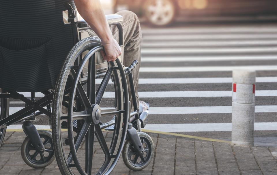 хора с увреждания инвалид инвалидна количка