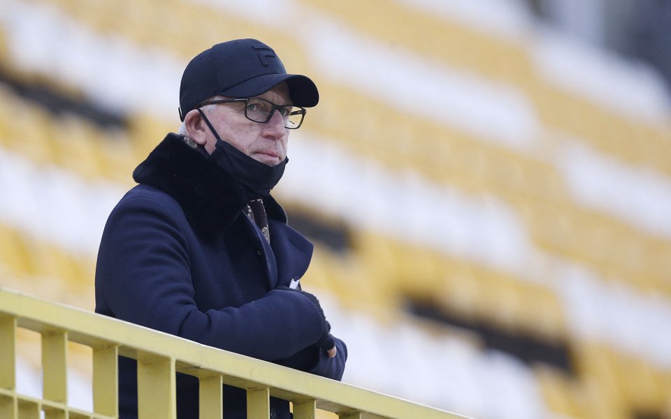 Легендата Алън Пардю продължава да е тясно свързан със селекцията